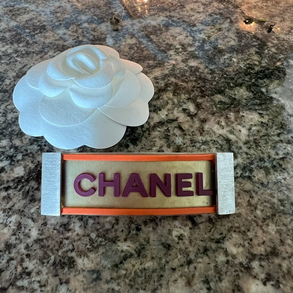 CHANEL Vintage Hair Clip